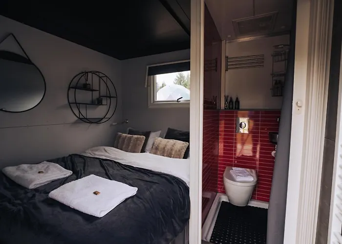 Golden Circle Truck Hotel